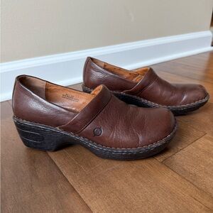 Born Brown Leather Comfort Clog Clogs • Size 8.5M • Slip-On Heel